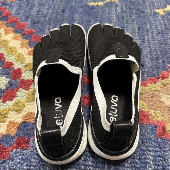 Black and White Women's Toe Shoes - Picture 6 of 9